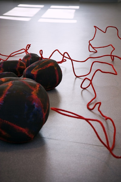 «ne pas perdre le fil...», 2010